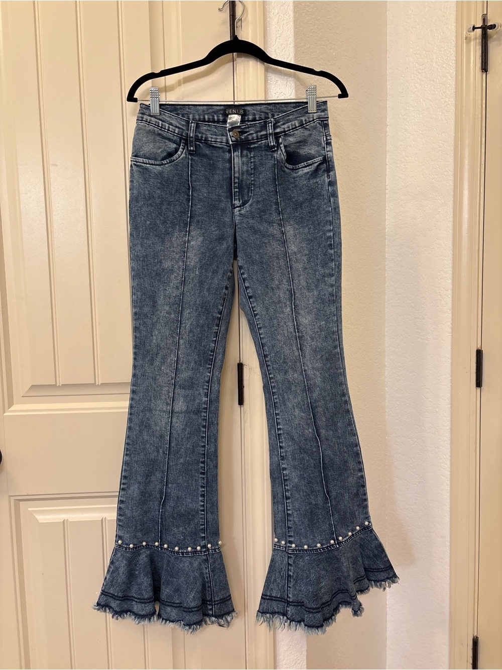 VENUS Womens Size 6 Pearl Studded Ruffle Hem Flare Jeans Blue Wash Boho‎ Y2K